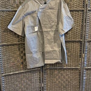 Gray Short Sleeve Button-Up Shirt